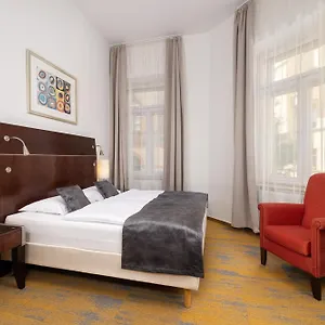 Hotel Matyas, Budapest